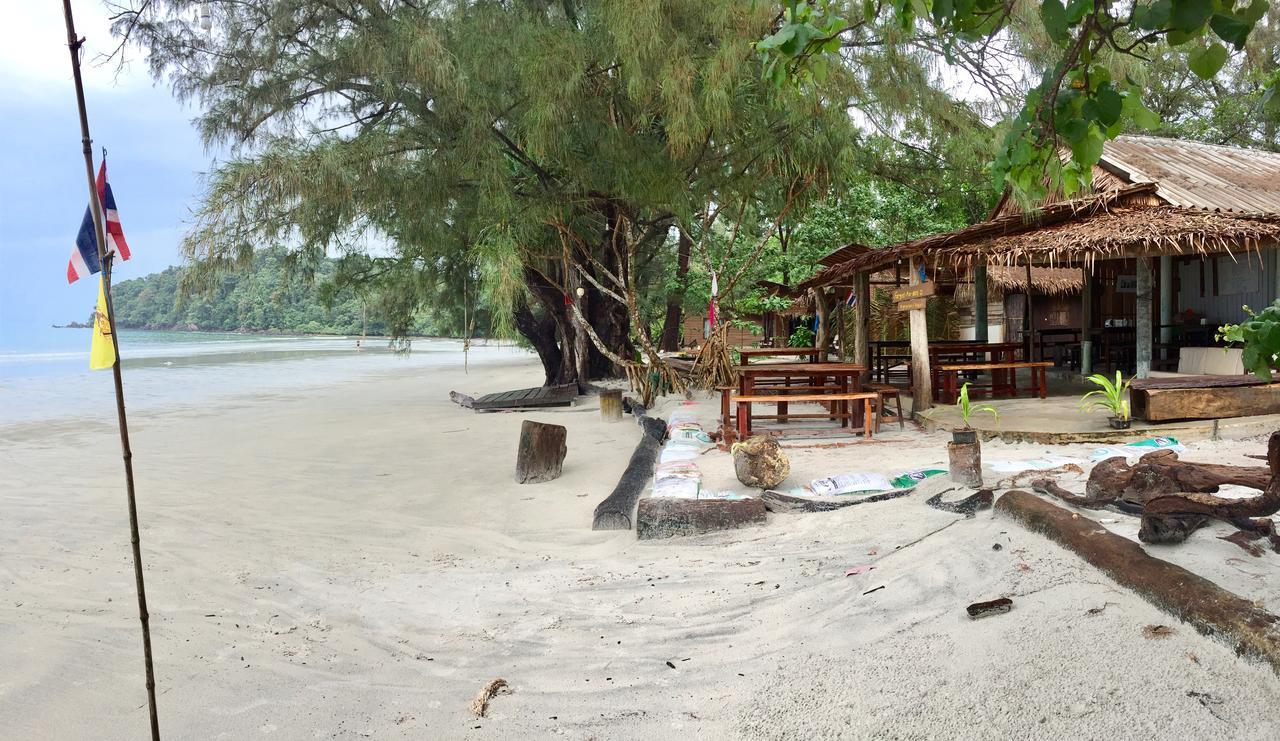 Hotel Ailay à Koh Phayam Extérieur photo
