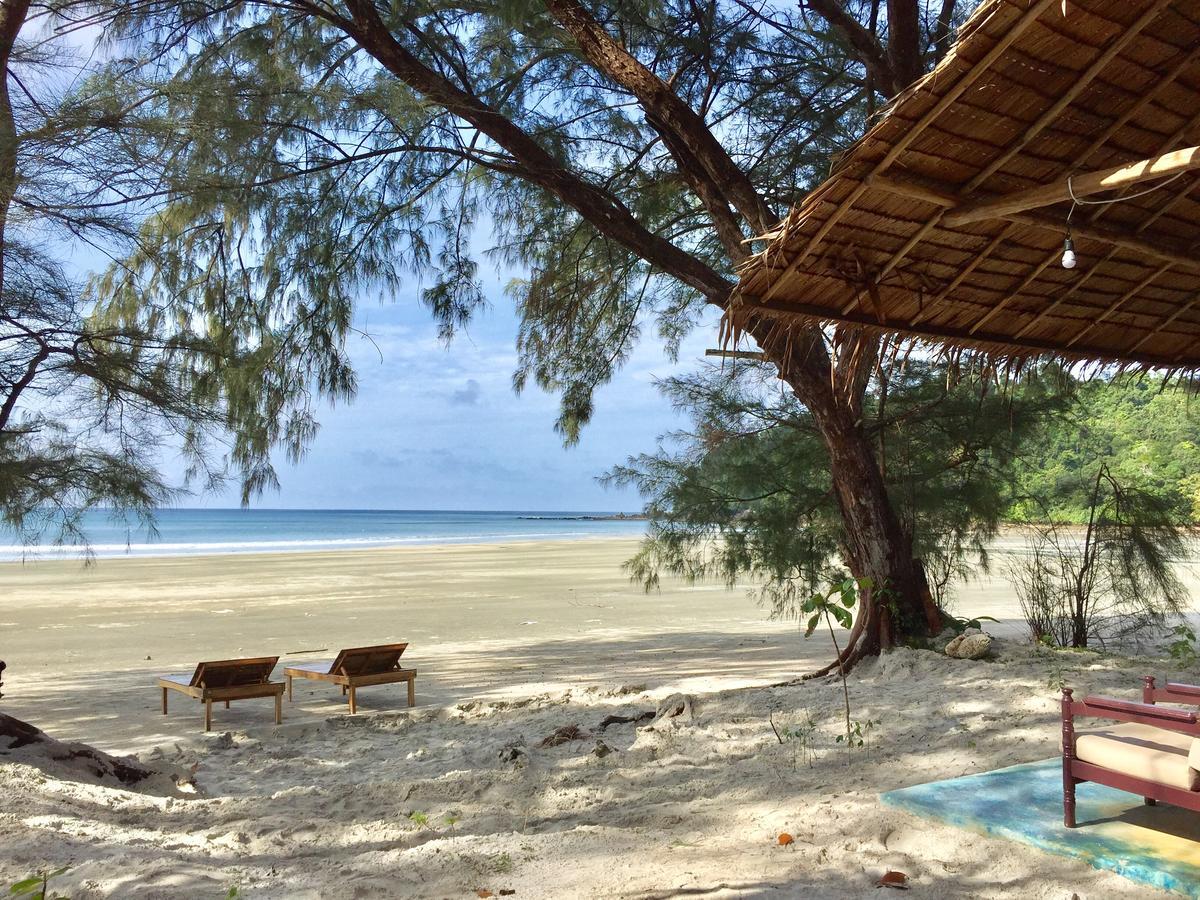 Hotel Ailay à Koh Phayam Extérieur photo