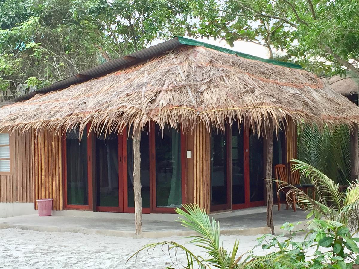 Hotel Ailay à Koh Phayam Extérieur photo