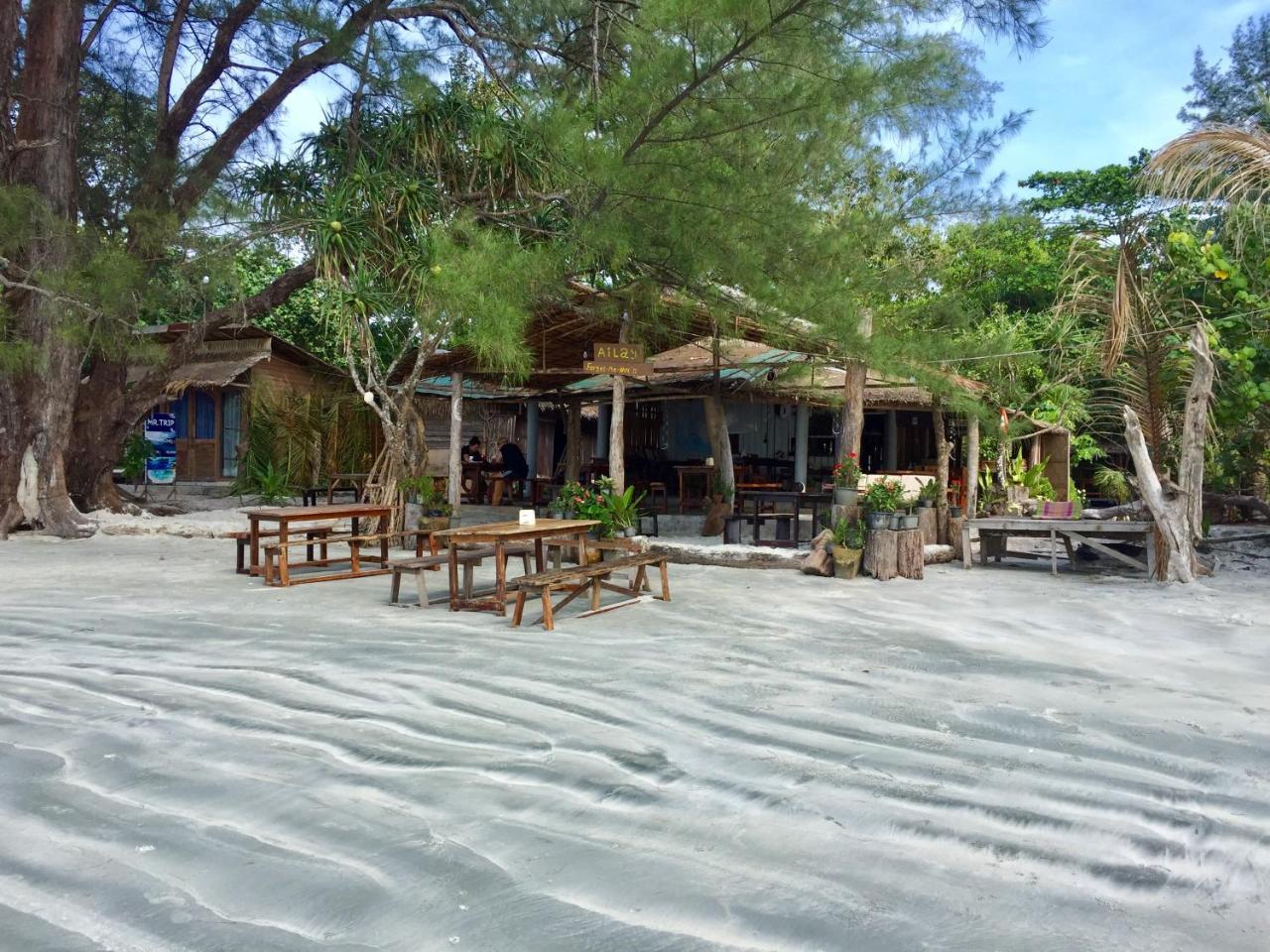 Hotel Ailay à Koh Phayam Extérieur photo