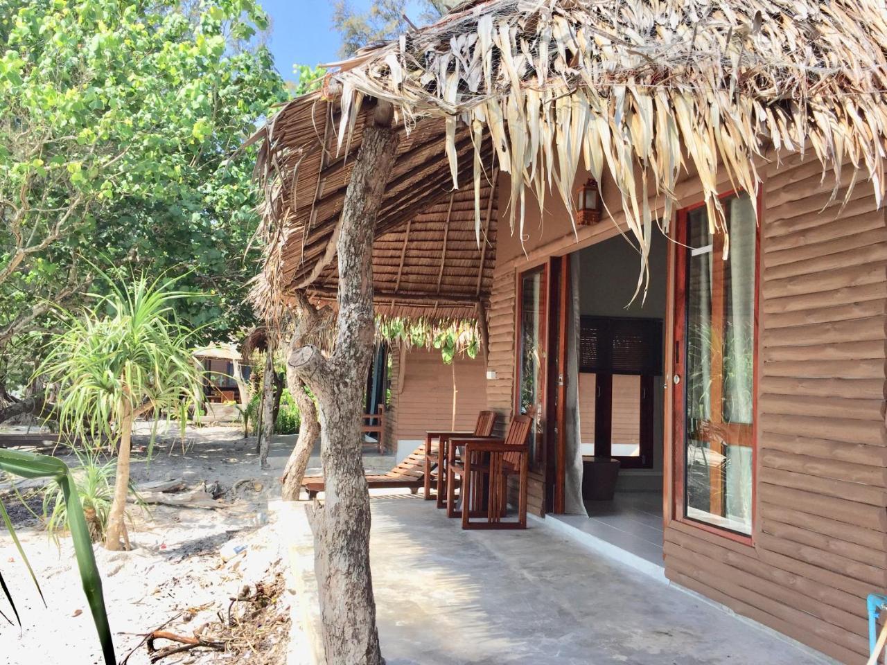 Hotel Ailay à Koh Phayam Extérieur photo