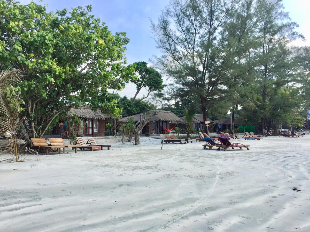 Hotel Ailay à Koh Phayam Extérieur photo