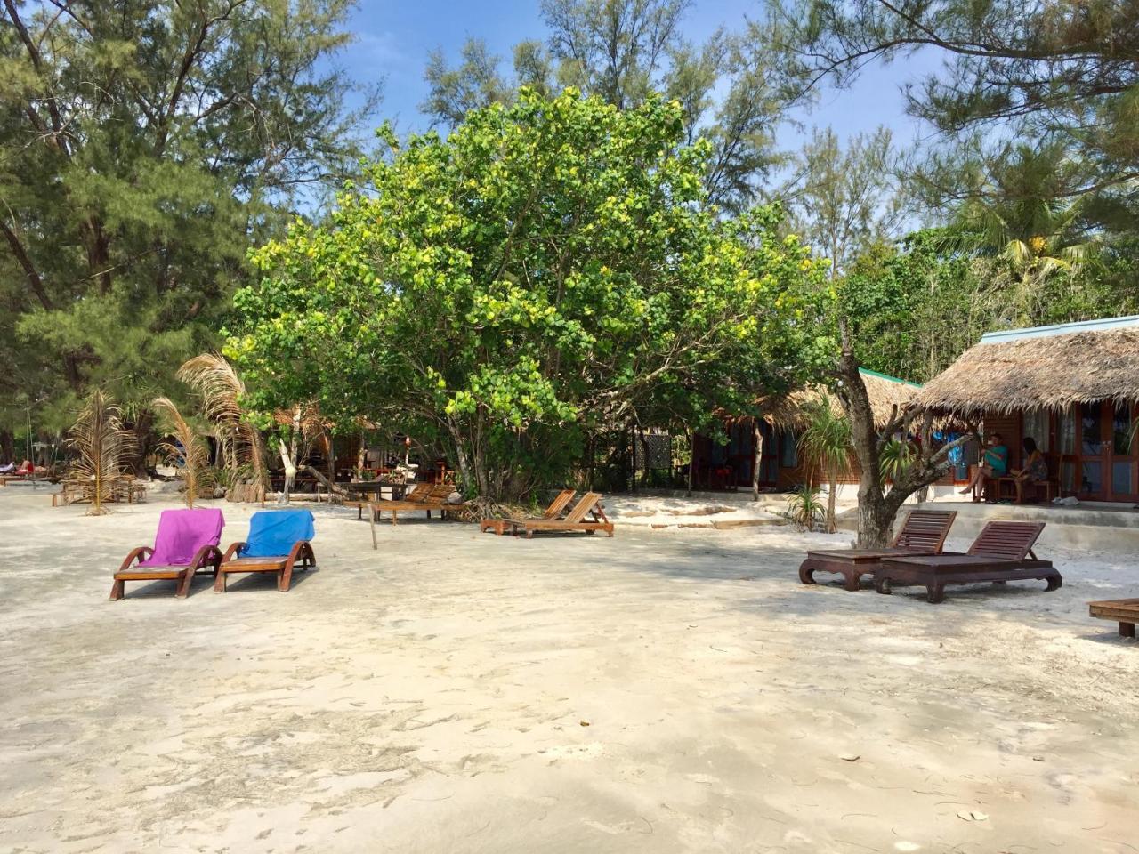 Hotel Ailay à Koh Phayam Extérieur photo