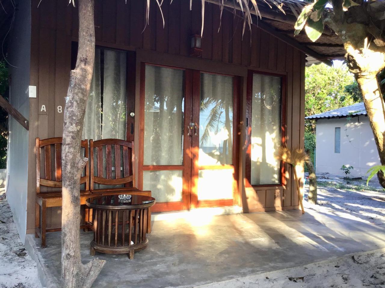 Hotel Ailay à Koh Phayam Extérieur photo