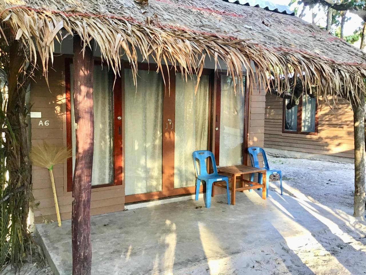 Hotel Ailay à Koh Phayam Extérieur photo