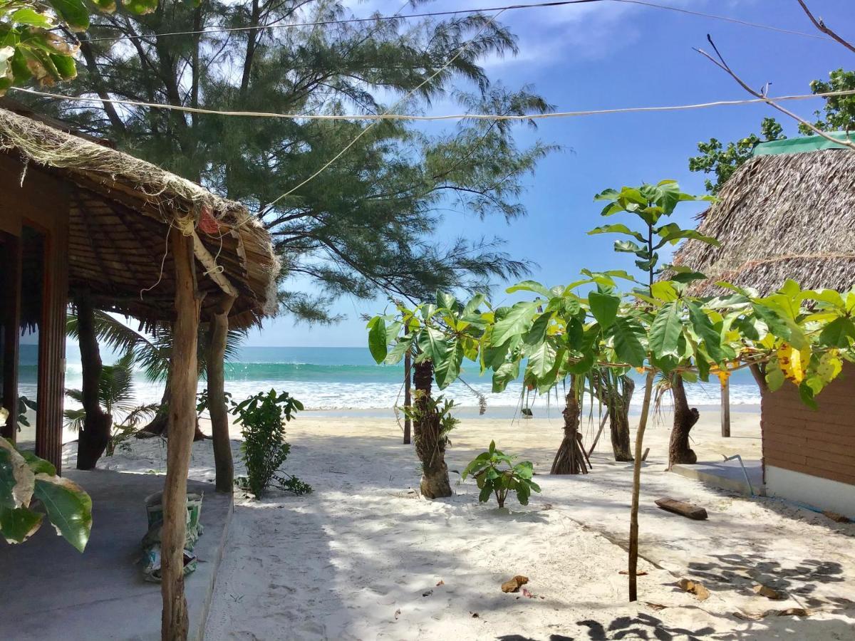 Hotel Ailay à Koh Phayam Extérieur photo
